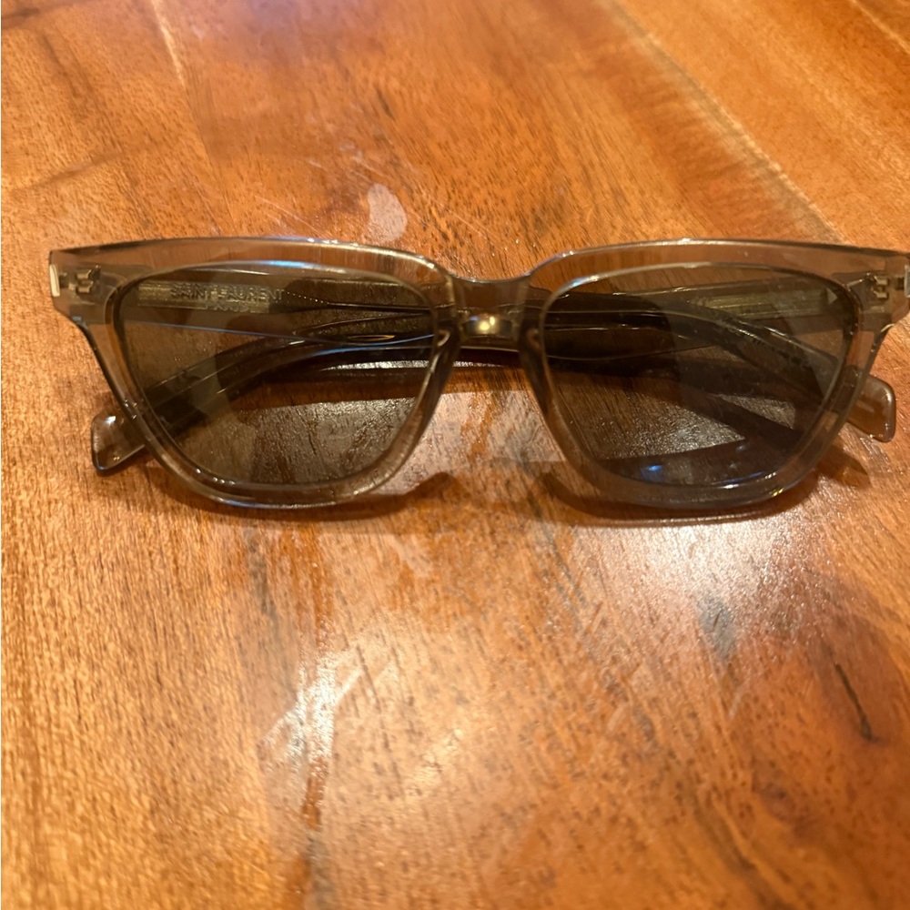 Saint Laurent Grey SL 462